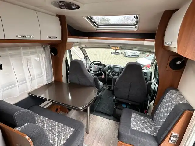 HOBBY OPTIMA DE LUXE V 65 GE